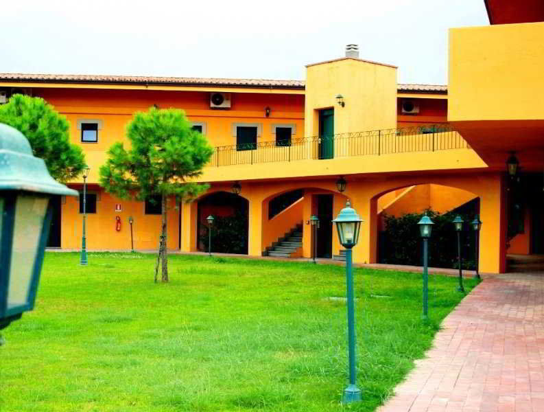 Marina Del Marchese Beach Resort Botricello Exterior foto