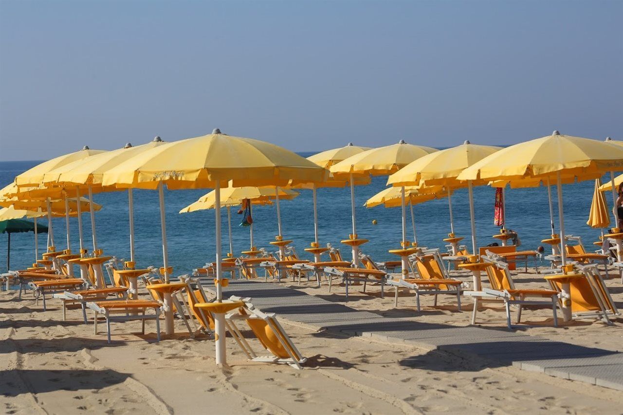 Marina Del Marchese Beach Resort Botricello Exterior foto